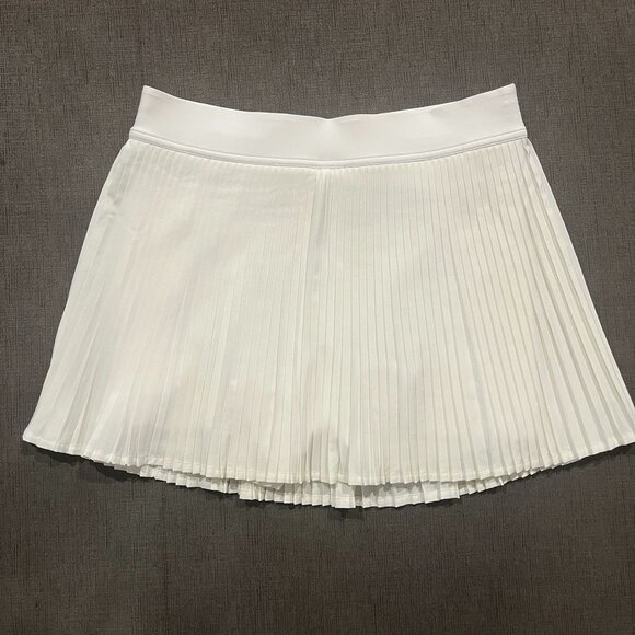 EUC Lululemon Varsity High-Rise Pleated Tennis Skirt - Size 6 - Picture 1 of 3